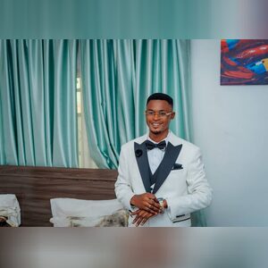 follychris, online dating profile photo