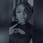 _mia, online dating photo