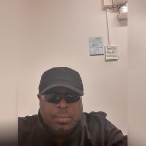 happy2025, online dating profile photo