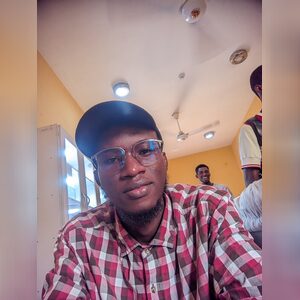 olatayo, online dating profile photo