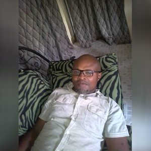 adejame, online dating profile photo