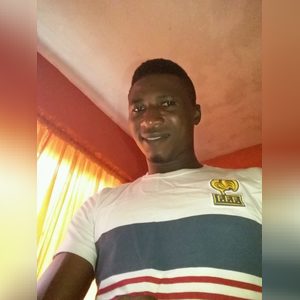 adealade, online dating profile photo