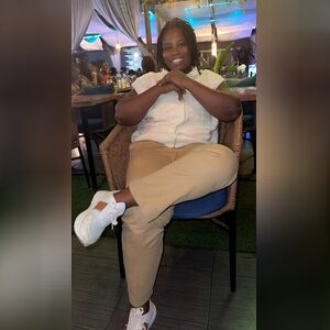 nebechi, online dating profile photo