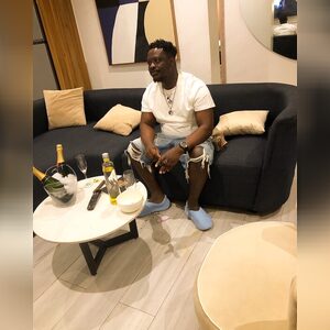 subtittled, online dating profile photo