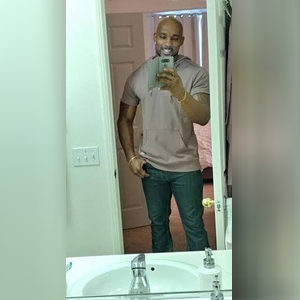 iyktheo, online dating profile photo