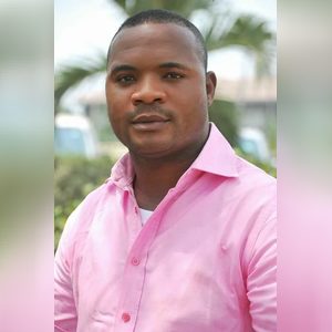 sheyi4is, online dating profile photo