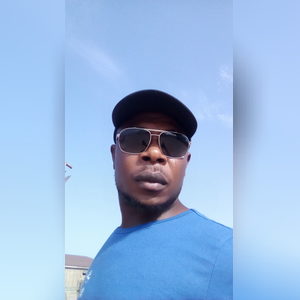 bimbos, online dating profile photo