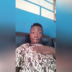 fatayoolumide, online dating profile photo