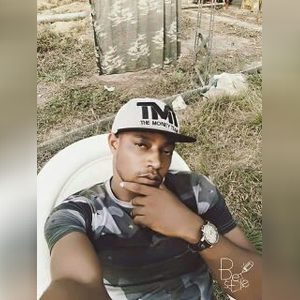 dkizito, online dating profile photo
