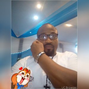 bankingh, online dating profile photo