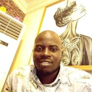 iyiolara, online dating profile photo