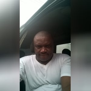 omochris, online dating profile photo