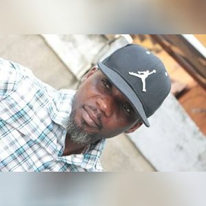 drdermie_10, online dating profile photo