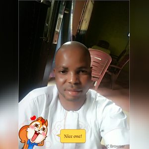 yellowma, online dating profile photo