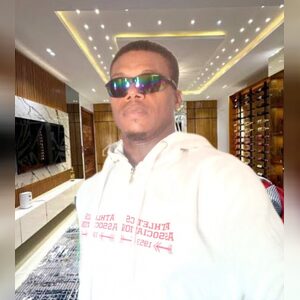 manstev, online dating profile photo