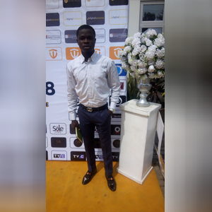 olokunfe, online dating profile photo