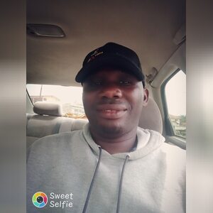 adeusi, online dating profile photo