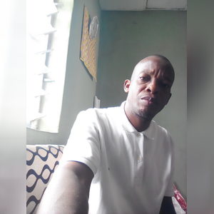 amuyide, online dating profile photo