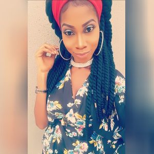 oladunni_, online dating profile photo