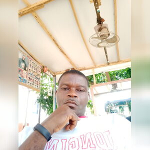 hakeakan, online dating profile photo