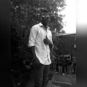 agogwan, online dating profile photo