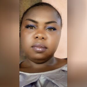 naomiliv, online dating profile photo