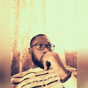 akin98, online dating profile photo