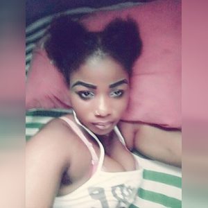 caro_juicy, online dating profile photo