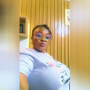 sexyayom, online dating profile photo