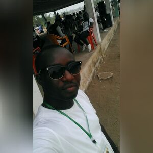 arisekola, online dating profile photo
