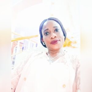 lolaa8, online dating profile photo