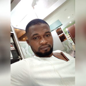 oluwachisom, online dating profile photo