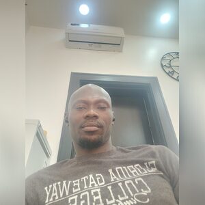 f_owolo, online dating profile photo