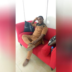 oluwatoni, online dating profile photo