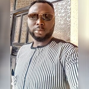tjayeola, online dating profile photo