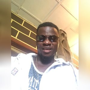 bamise21, online dating profile photo