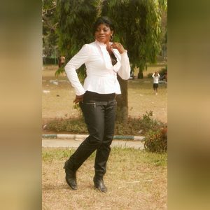 besy, online dating profile photo