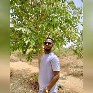 uthmanmu, online dating profile photo