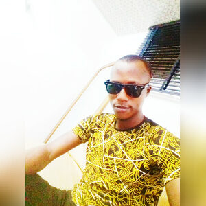 jbolaji, online dating profile photo