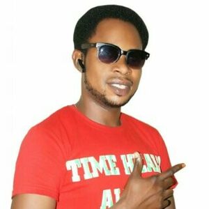tunainde, online dating profile photo