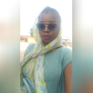 zainab, online dating profile photo