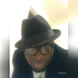 adeade25, online dating profile photo