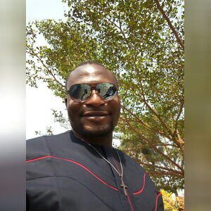 okwuluok, online dating profile photo