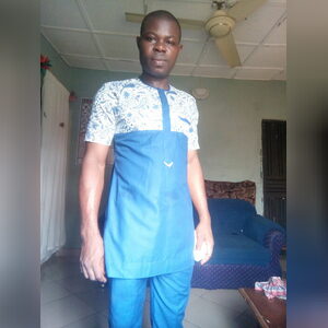 oluyomia, online dating profile photo
