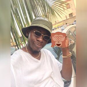 temiwumi, online dating profile photo