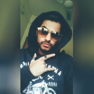 azizk199, online dating profile photo