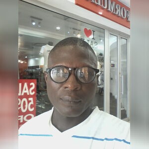 toptosign, online dating profile photo