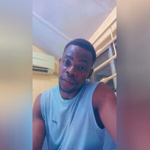 olamide_8, online dating profile photo