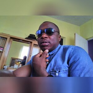 peteiyun1, online dating profile photo