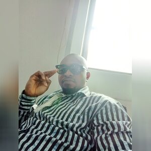 sexzi004, online dating profile photo